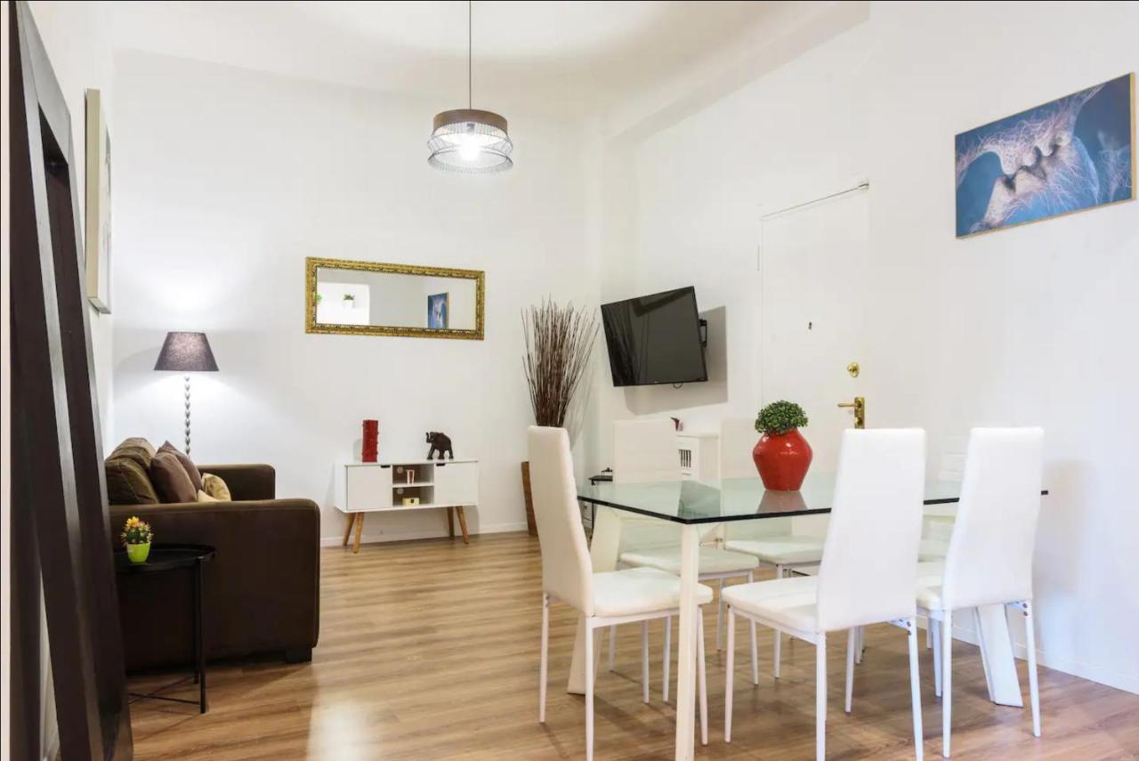 Luxury 4 Bedrooms Close To Duomo Appartement Milaan
