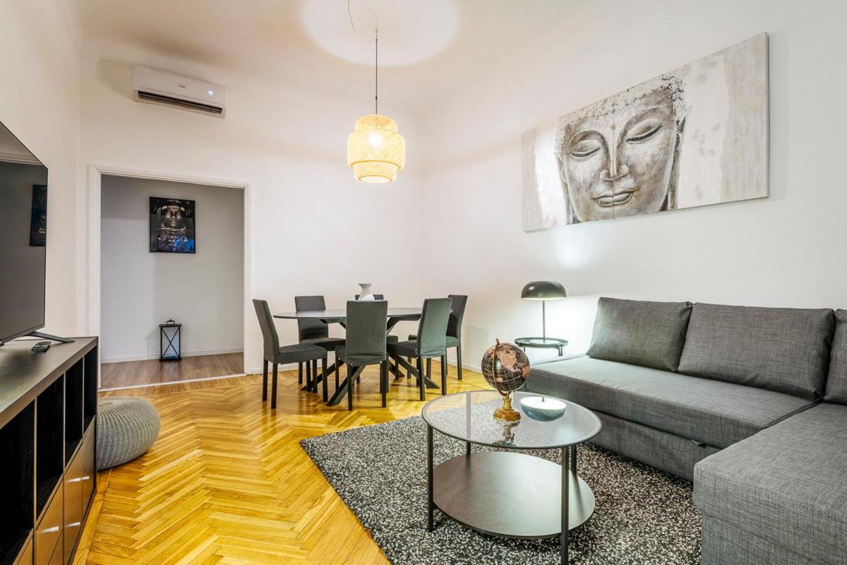 Luxury 4 Bedrooms Close To Duomo Appartement Milaan
