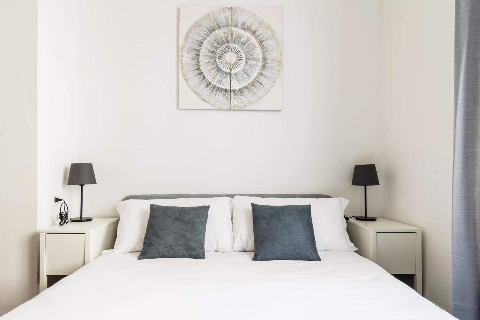 Luxury 4 Bedrooms Close To Duomo * Milaan